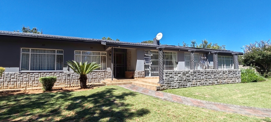 5 Bedroom Property for Sale in Parys Free State